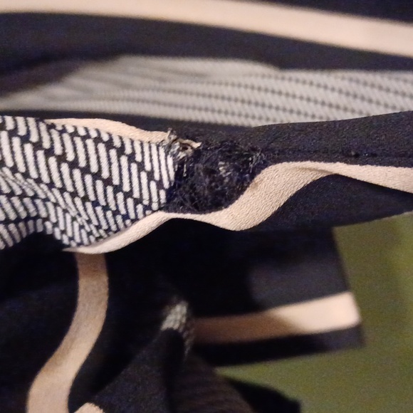 Worthington Blouse - Picture 7 of 8